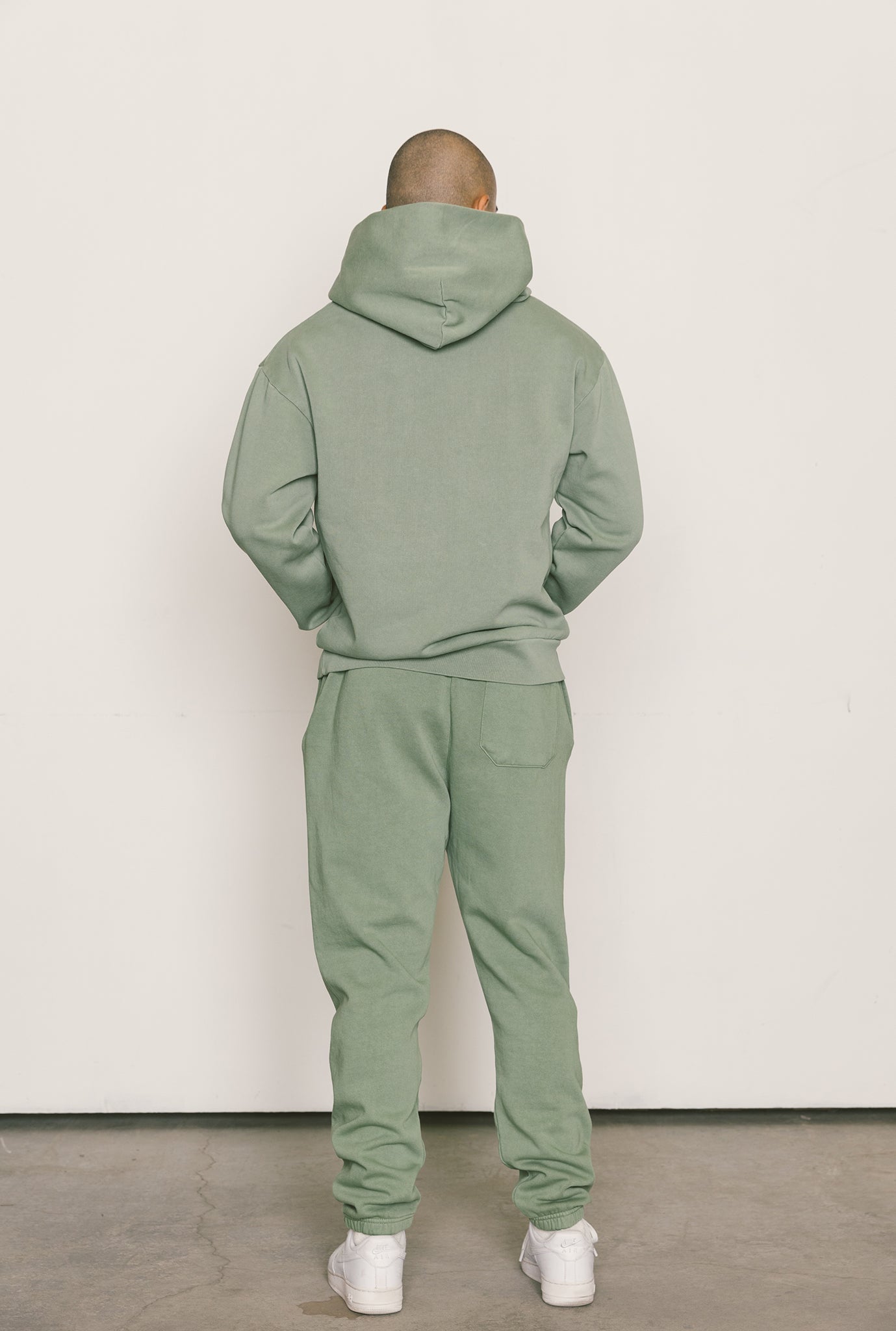 Peace Heavyweight Jogger - Oil Green