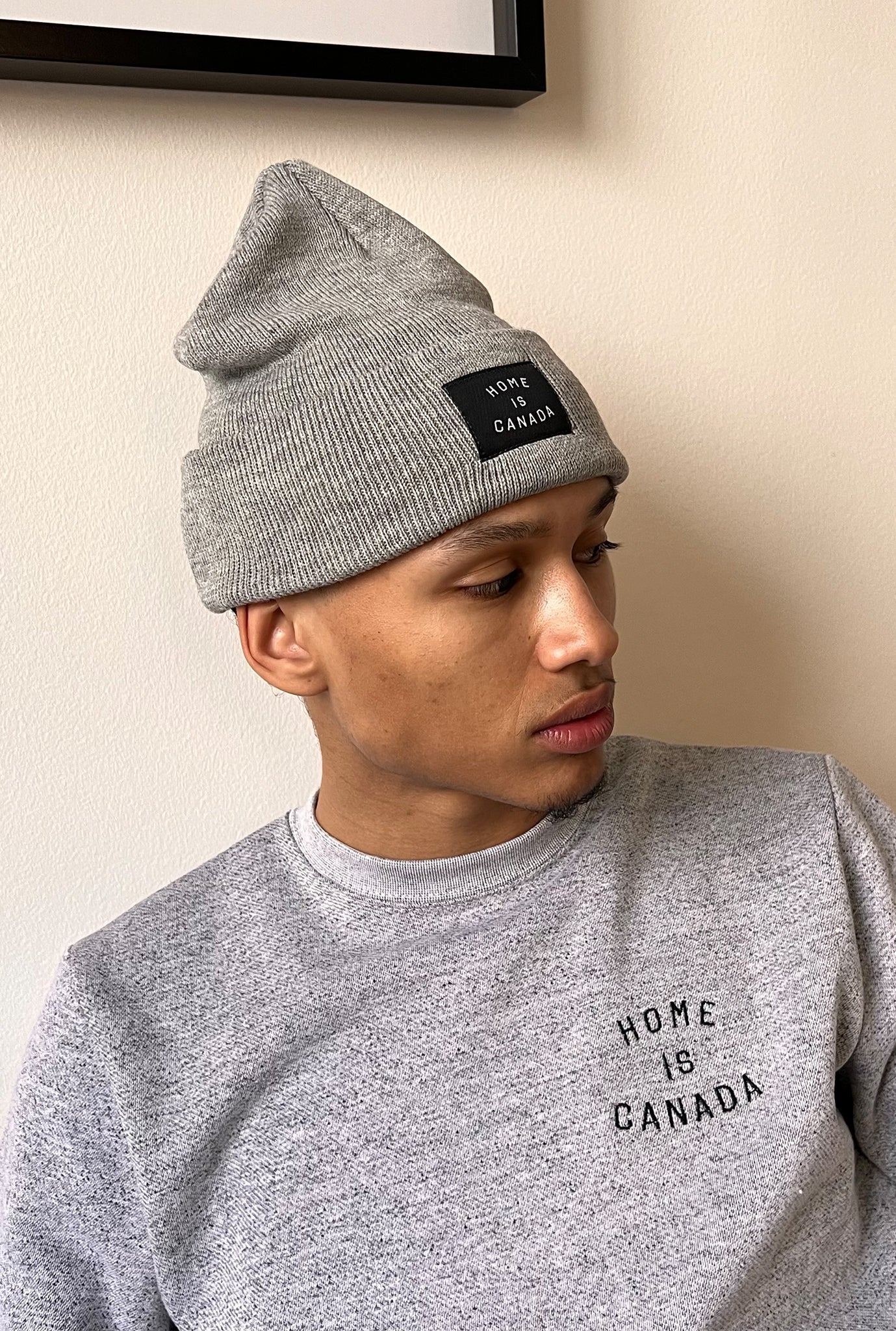 Tuque Home is Canada - Gris