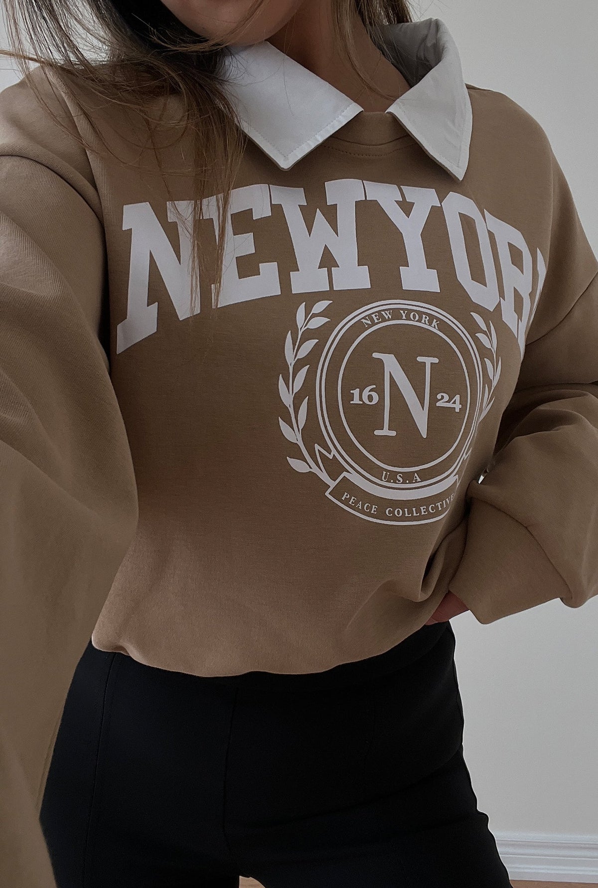 New York Vintage Collar Sweater - Beige
