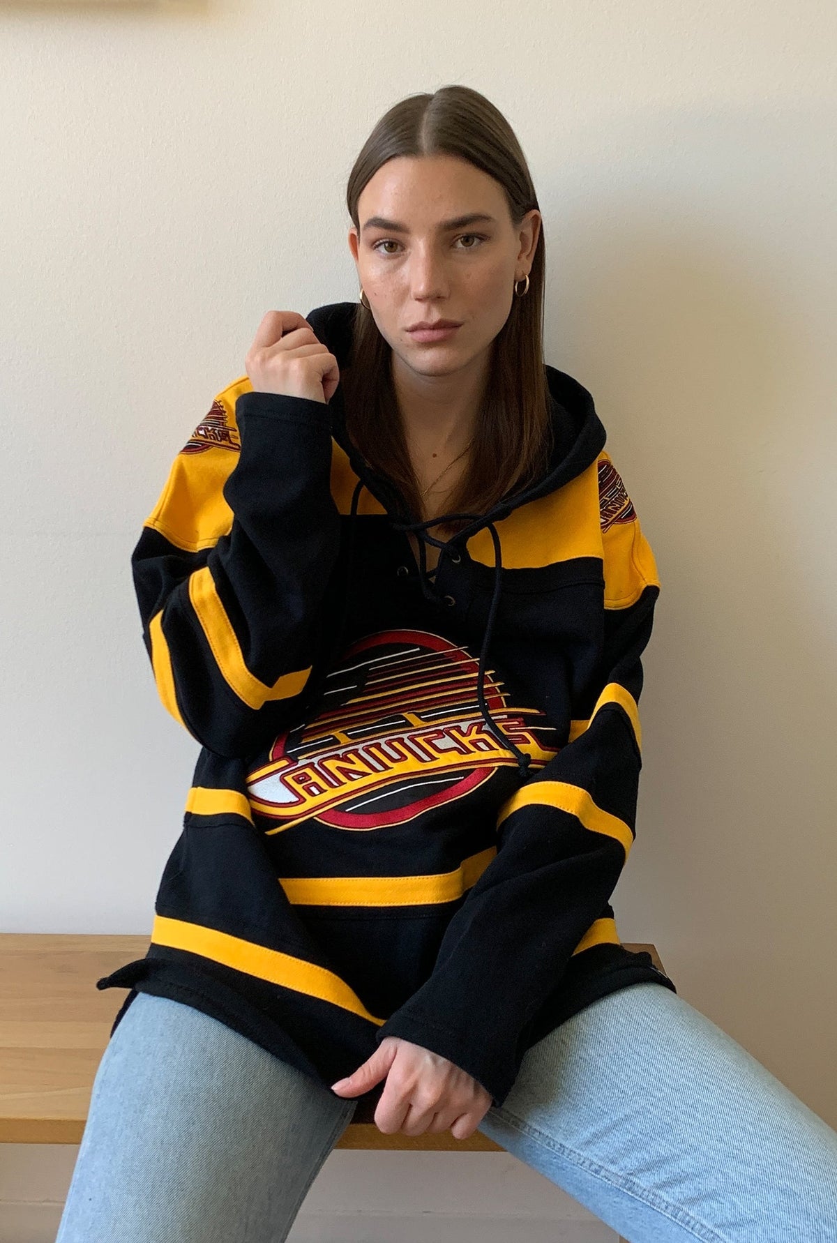Vancouver Canucks Retro Lacer Hoodie
